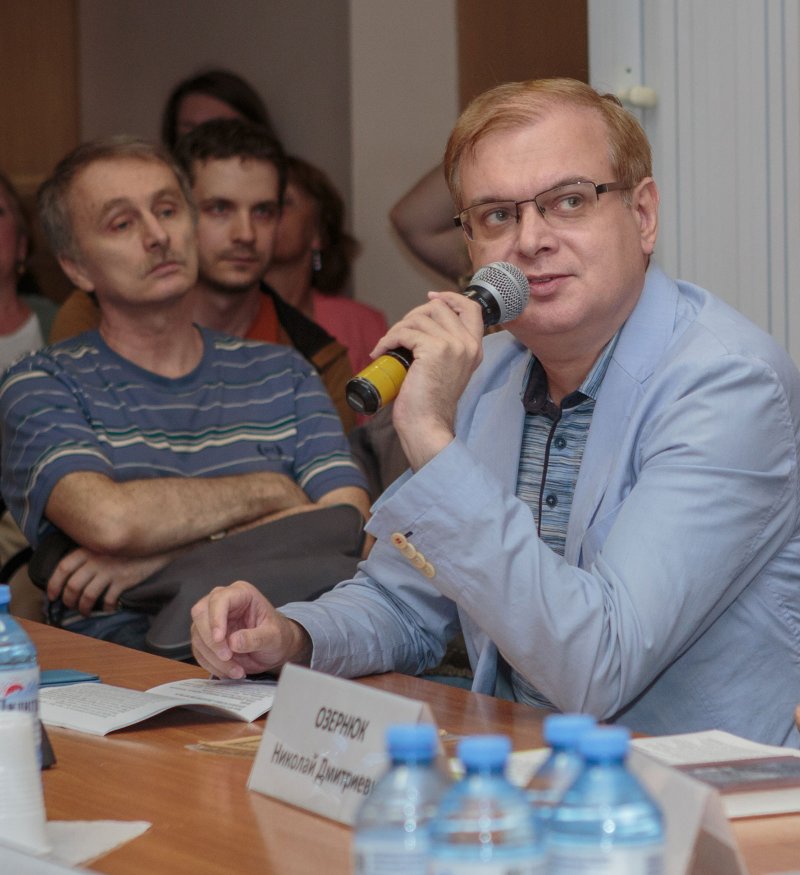Заведующий кафедрой вспомогательных исторических дисциплин и археографии Историко-архивного института РГГУ, к.и.н. Е.В. Пчелов