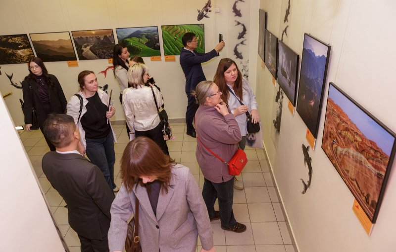 Торжественное открытие фотовыставки О Китае, далеком и близком
