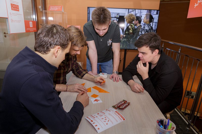 Игротека для посетителей в рамках выставки «Пиктофауна. Продолжение»