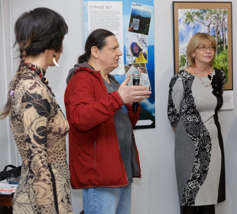 Выставка Ирины Семенюк «Ярче не бывает»