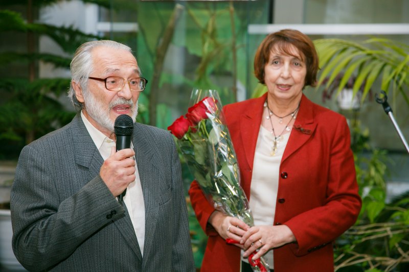 Художнику-анималисту Валерию Симонову 85 лет