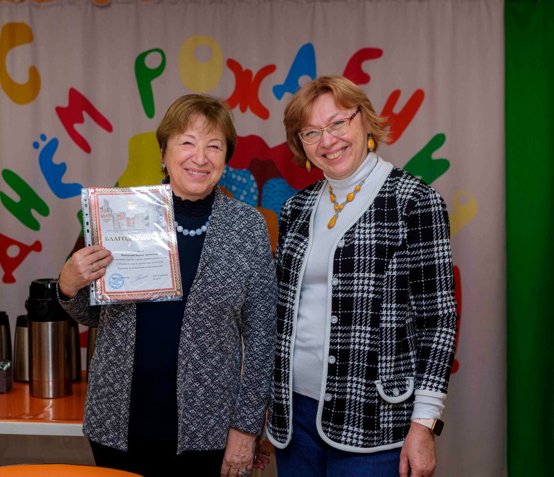 М.Никольская - активный волонтер музея и В.Черняева - куратор группы серебряных волонтеров