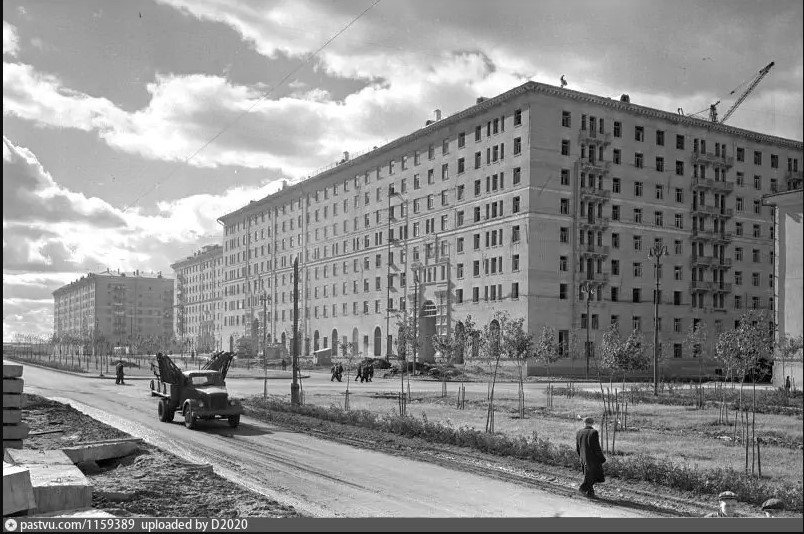 Фото 115 4-Черемушкинская улица на пересечении с 3-й Черемушкинской, 1955.
